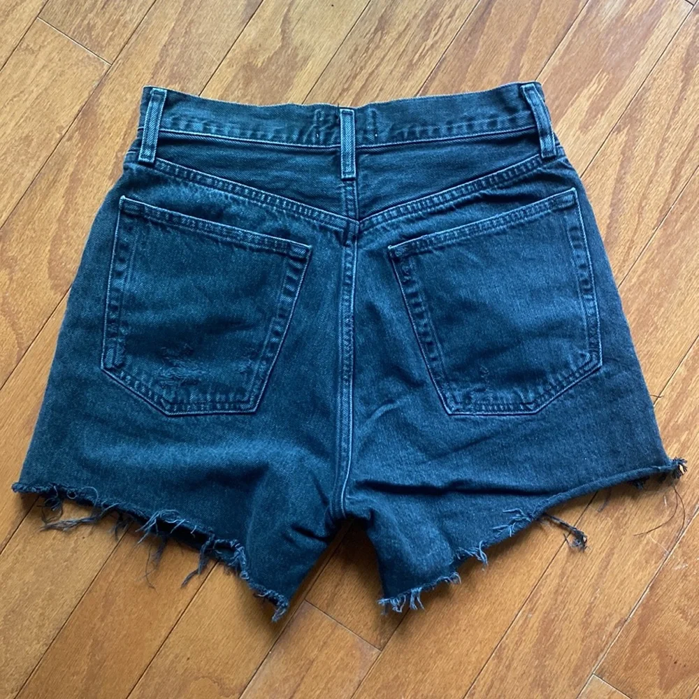 Agolde Riley Short in Vortex - Picture 2 of 5